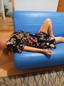 Encontre Emília nos nossos anúncios de damas de companhia Coroa
