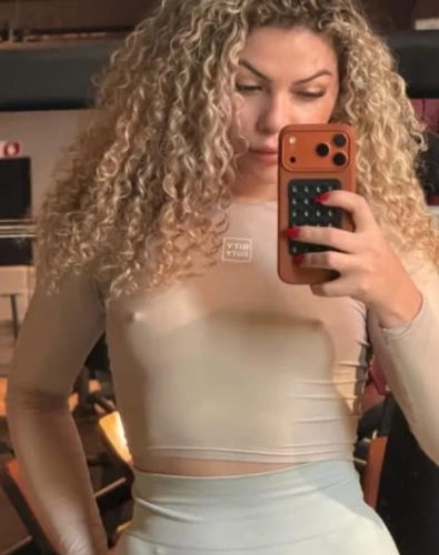 Anna Laura é uma escort em Leiria com perfil verificado