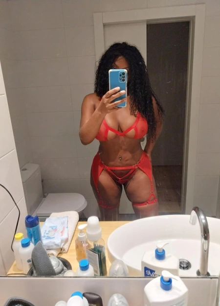 ROMANA BRASILEI, uma das melhores acompanhantes Coroa com fotos reais