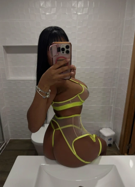 Carol Ferrari, acompanhante em Viana do Castelo 926666140