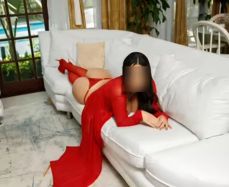 Julia, acompanhante em Almada 910752402