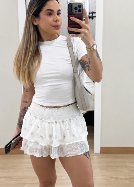 Maya destaca-se no diretório de damas de companhia pelo seu estilo