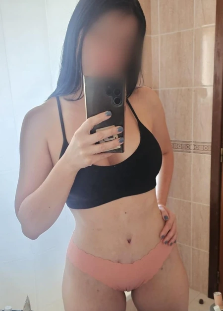 Laura, acompanhante em Portimão 963671176