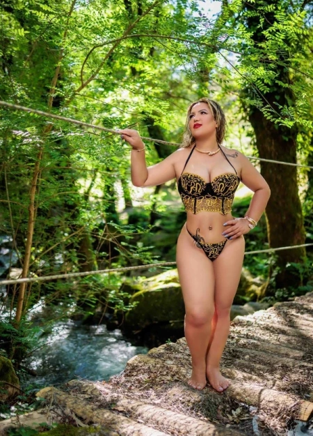 María Clara, acompanhante em Funchal 915946413