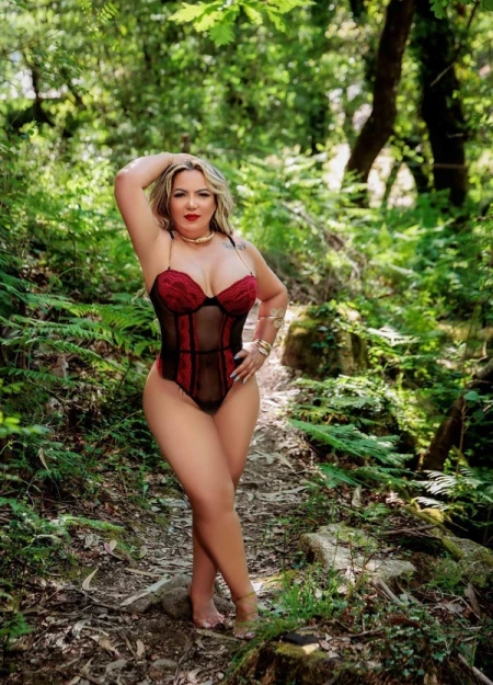 María Clara, acompanhante em Funchal 915946413