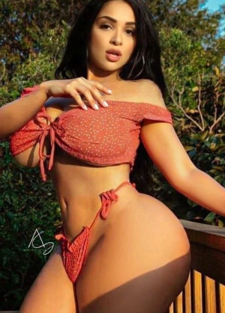 Serviços de acompanhantes de alta qualidade com Roxanne