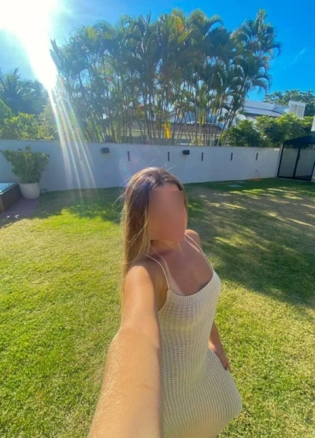 Yasmin muniz, elegância e discrição no catálogo de Braga