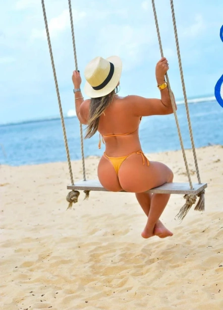 Nicoly, acompanhante em Porto 916392411