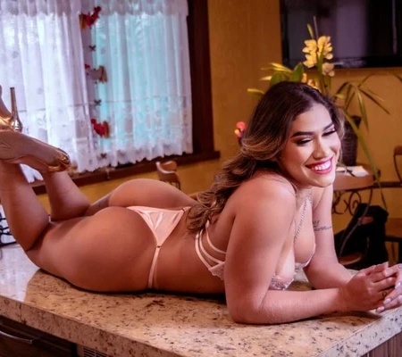 Nicoly, acompanhante em Porto 916392411