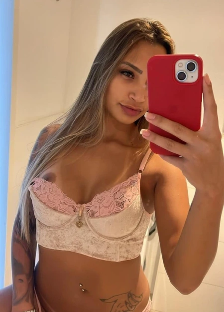 Julia, acompanhante em Faro 938540626