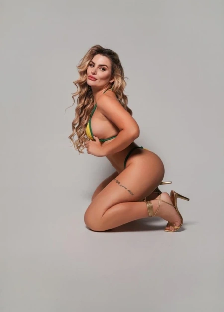 Mel Vilamoura, acompanhante em Faro 936313695