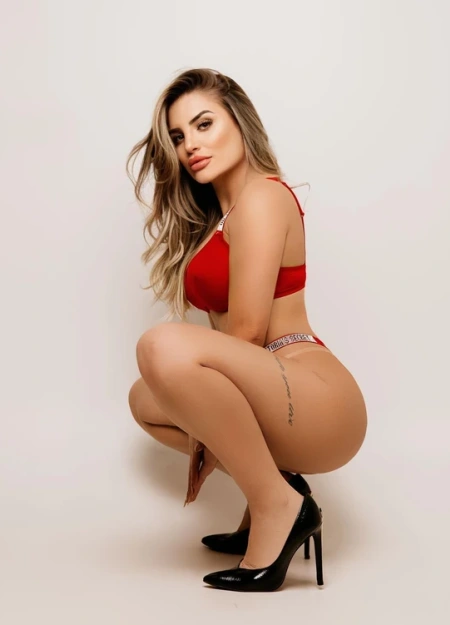 Mel Vilamoura, acompanhante em Faro 936313695