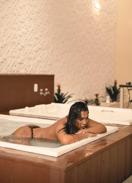 Laura show, travesti em Lisboa 933724908