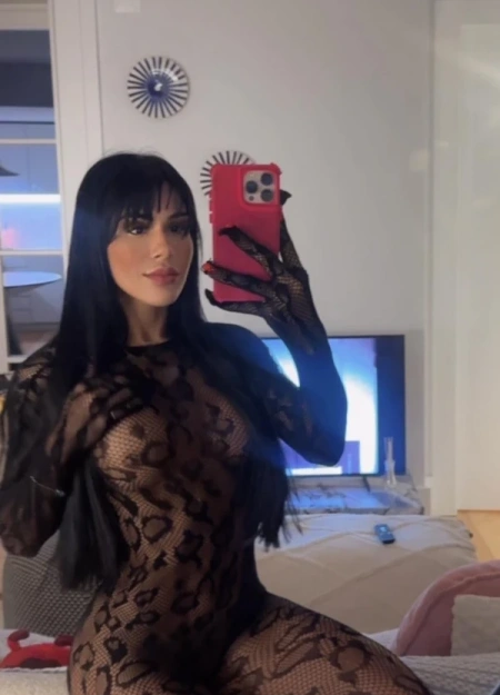 NAH, acompanhante em Porto 933888043