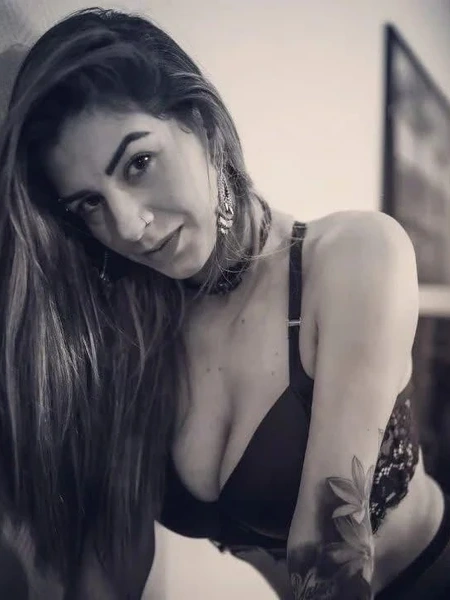 Júlia, acompanhante em Braga 918351397