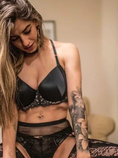 Júlia, acompanhante em Braga 918351397