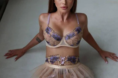 Ariel, acompanhante em Porto 934031043