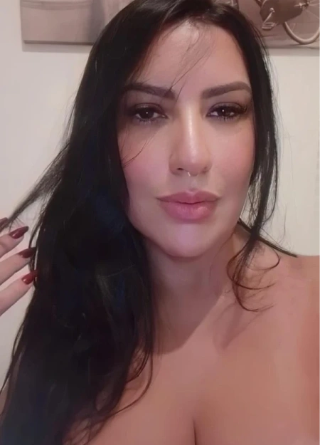 Lunaa, uma das acompanhantes em Lisboa mais cobiçadas