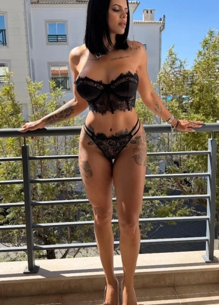 Conheça Priscila oliver, dama de companhia com serviços verificados