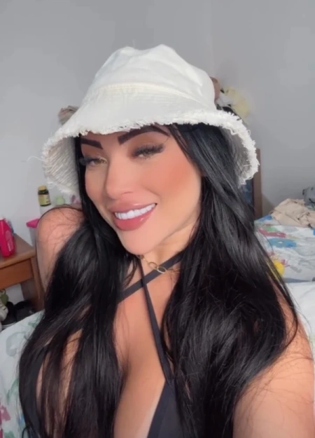 Luna, elegância e classe como acompanhante de elite