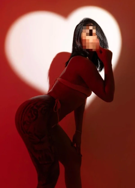 Serviços de acompanhantes de alta qualidade com Jade