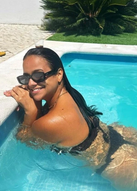 Camila é uma escort de luxo com atendimento exclusivo