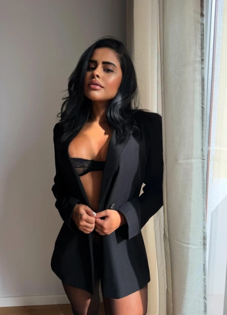 Camila, perfil premium entre as escorts de luxo