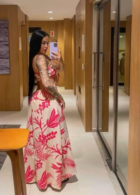 Anne Diaas, uma experiência autêntica com uma escort grandes-mamas em Porto