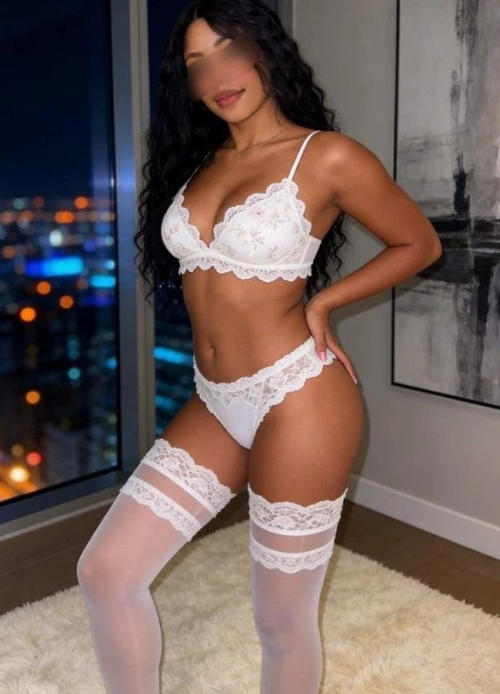 Encontro exclusivo com Mirela, uma das escorts em Funchal top