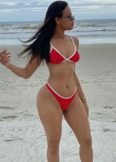 Safadinha, uma das acompanhantes em Funchal mais cobiçadas