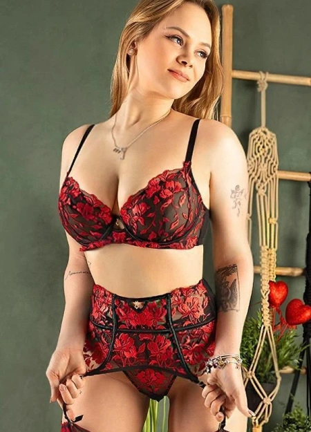 Encontro exclusivo com Laura Levantesi, uma das escorts em Funchal top