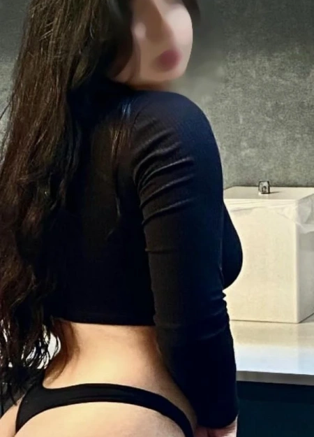 Agende o seu encontro com Lara, acompanhante com perfil ativo