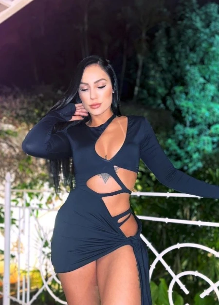 Agende o seu encontro com Monique Reis, acompanhante com perfil ativo