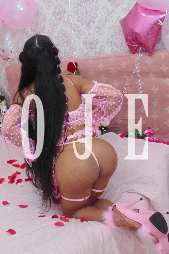 Anielly, travesti em Maia 918563580