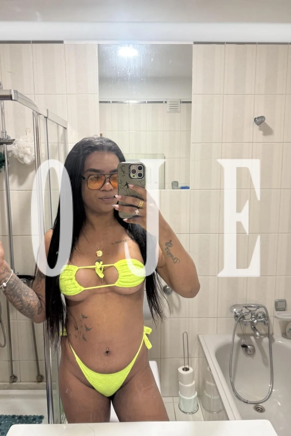 Fetichismo, Namoradinha, Despedida de solteiro, Sexcam: travesti em Évora