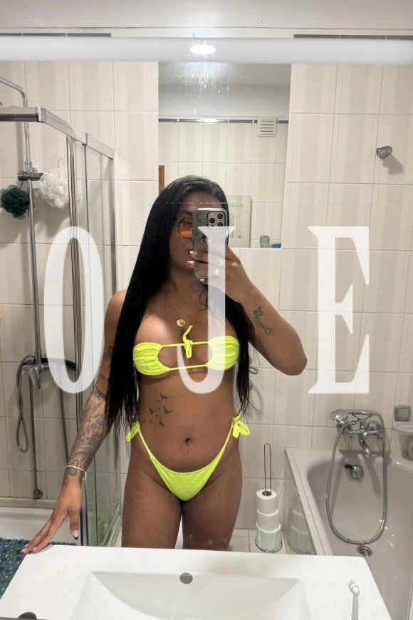 Fetichismo, Namoradinha, Despedida de solteiro, Sexcam: travesti em Évora